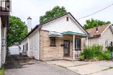 Duplex Near Downtown London with Flexible Living Options Image# 1