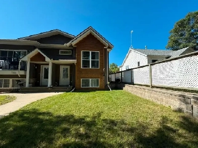 5011 55 Ave # #2 Ponoka, AB T4J 1H3 Image# 5