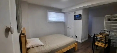 Tres petit studio meublé tout inclus location court terme Image# 2