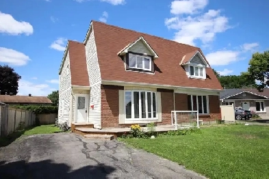 Wonderful 3 Bdm/2 Bth Semi-Detached, Queenswood Village, Aug/Sep Image# 23