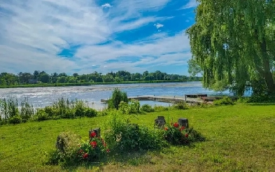 ALL INCLUSIVE✨3 BEDROOM✨HOLLAND LANDING✨SEPT 15✨WATERFRONT Image# 1