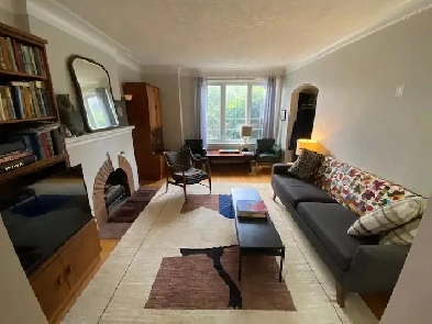 Main floor 2 bedroom apartment for rent in Civic Hospital area. Image# 5