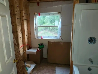 Tiny house / Cottage / Cabin set up for off-grid living. Image# 4