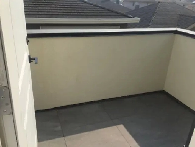 3 bedroom Lane way is available now Image# 1