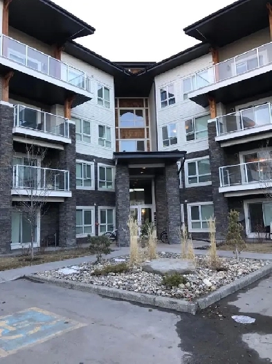 2 bedroom 1 bathroom Skyview condo NE for rent Image# 1