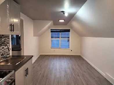 Legal Carriage Suite Available for Rent Image# 1