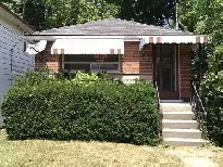 One quiet room for rent for male student near McMaster Image# 1