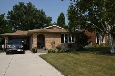 'Dream Home for Sale in  Exeter Ontario– Move-In Ready!' Image# 1