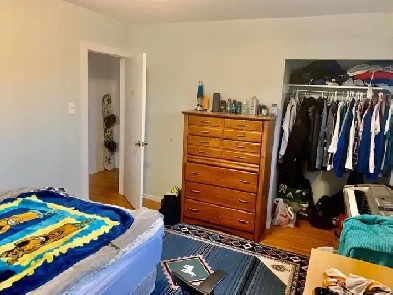 Furnished private rooms perfect for Carleton and Algonquin Ss Image# 6