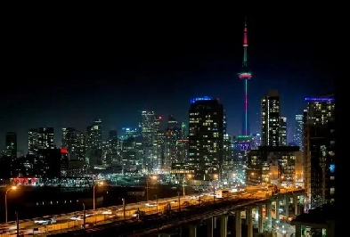 Apartment in Toronto Downtown w/free Parking Image# 4