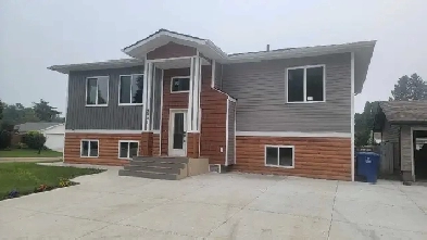 2001 37th Street West Image# 6