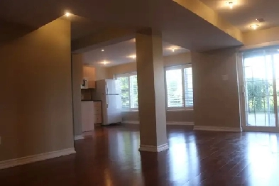 Semi Furnished Walk-Out Basement Apt | Ground Floor   2 Parking Image# 11
