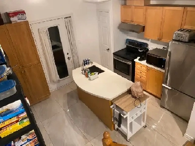 Affordable Room Share – Yonge & Finch, $6000/month Image# 1