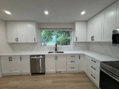 Second unit in Lakeshore oakville Image# 8