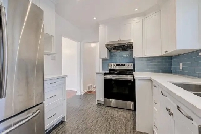Bright & Spacious 3-Bedroom Main Floor Unit Image# 5