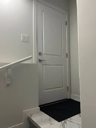 LEASE - 2 bed/1 bath basement Image# 4