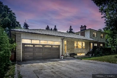7 Bedroom 3 Bath Duplex, Only A Few Minutes From The Airport! Image# 30