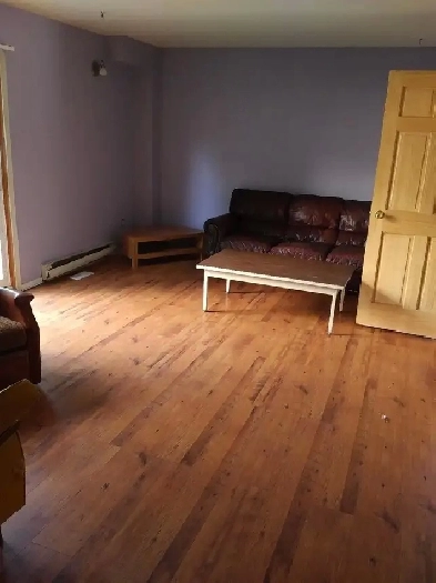 Student Housing 90A McDougall Rd 10min walk to U of W $750 incl. Image# 1