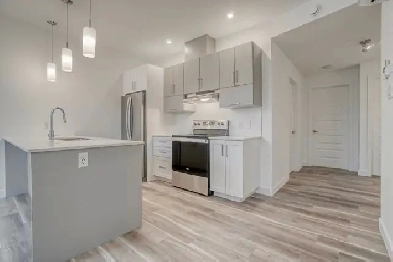 Beautiful Two-Bedroom Apartment – Available October 1st. Image# 9