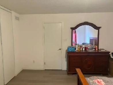 4 rooms for university co-op students, Kanata, Ottawa Image# 2