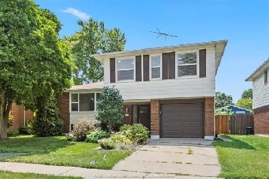 9805 ESPLANADE - New Price, Available Immediately, Open to Offer Image# 4