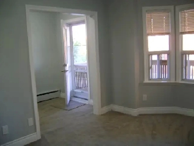 2 BEDROOM APARTMENT ST. CLAIR AND DUFFERIN Image# 7