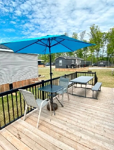 3-Bedroom Cottage with Golf & Lake – Priced to Sell! Must Go Image# 1