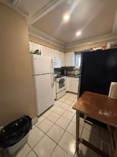 Rent Whole Houses 5-6People Image# 1