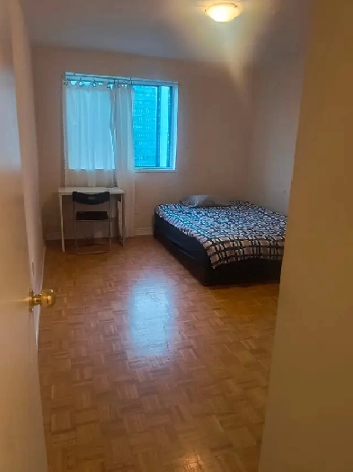 850 room for rent downtown Image# 4