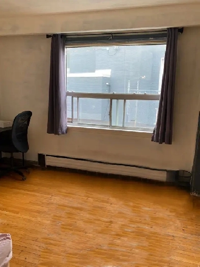$900-Cozy Room for Rent in Ossington/Dundas Image# 5