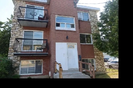 Appartement 3 chambres à louer-Longueuil 5½ lumineux pour 1900$ Image# 1