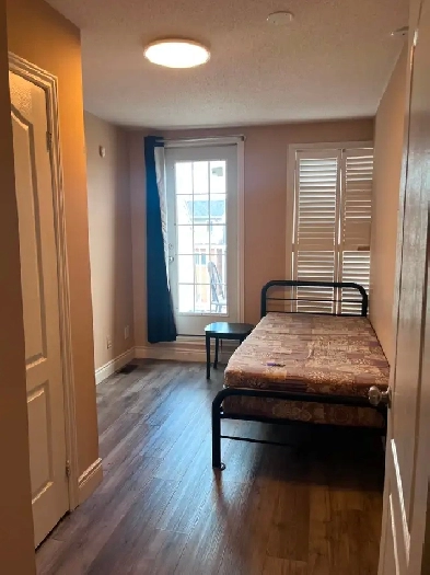 MULTIPLE ROOMS FOR RENT NEAR YORK UNIVERSITY Image# 1