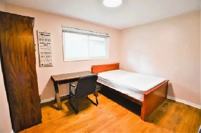 One upstairs room for a male Student / Young professional Image# 1
