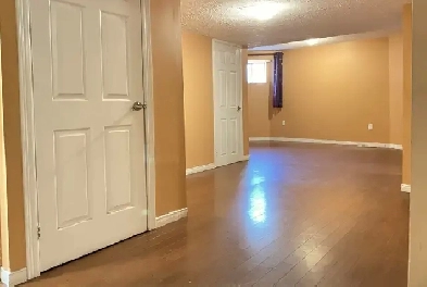 2 Bedroom Basement Apartment in Vaughan, Cozy, Bright, Spacious Image# 7