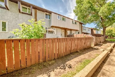 3 Bedroom townhouse with finished basement Image# 11
