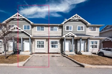 Looking for female roommate bills included Image# 5