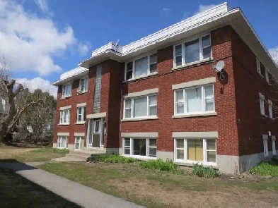 One bedroom for October Image# 1