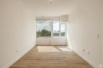 The Monterey - Luxurious Apartment Rentals Image# 1