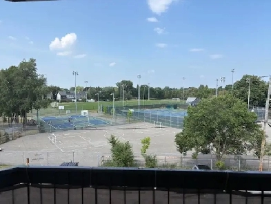 Belle appartement de 3 1/2 A  LOUER -  LAVAL - Ste ROSE -Champs- Image# 1