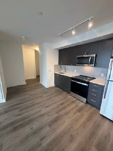 Female Room For Rent In Oshawa New Condo Image# 8