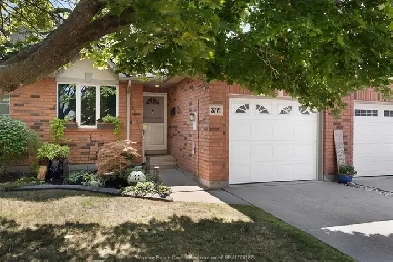 BEAUTIFUL MOVE IN READY 3 BEDS/2.5 BATHS TOWNHOME Image# 8