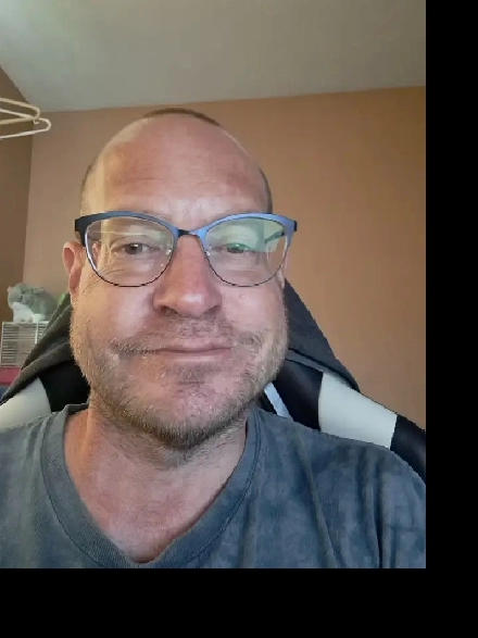 45 year old male still seeking a room to rent. Image# 1