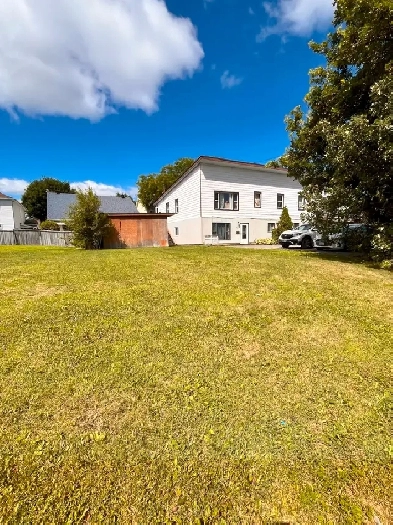 2 Bedroom Apartment Near Ottawa River in Orleans Image# 1