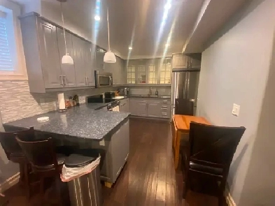 2 Bdrm 1 Bath legal Basement Suite $1500/month available Sept. Image# 4