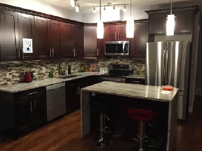 Room with a private bathroom close to UA Image# 1