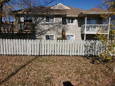 Three Bedroom Bi-level 4-Plex with a Garage Image# 1