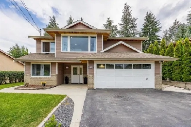 GLENROSA FAMILY HOME WITH 1 BEDROOM SUITE AND FENCED BACK GARDEN Image# 1