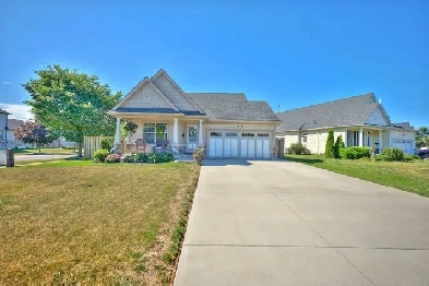 Beautiful 2 1 Bedroom Bungalow – Move-In Ready! Image# 10
