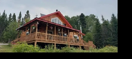 Magnifique Chalet familial 24'x40', équipé, décor paradisiaque Image# 9