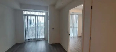 1 bedroom  den in Vaughn Metropolitan Centre Image# 1